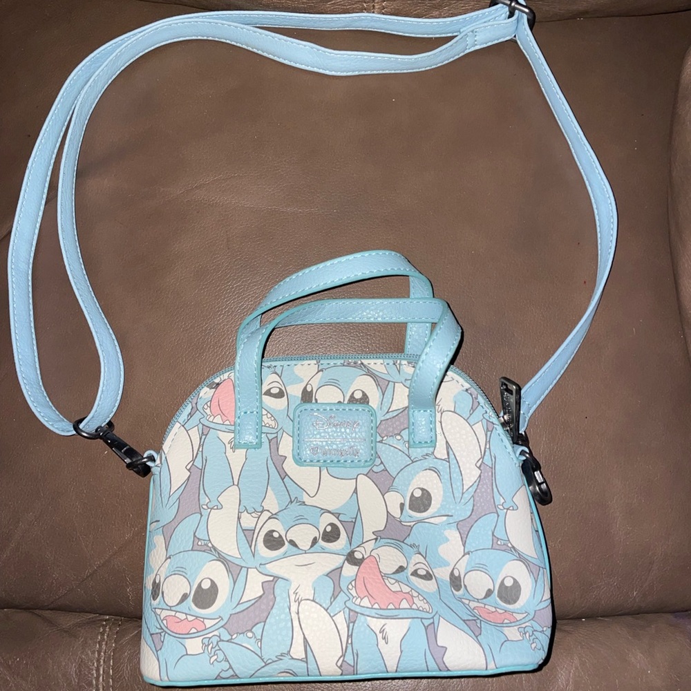 Disney Loungefly Stitch Bag/small purse